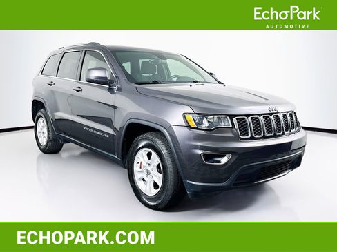Used 2017 Jeep Grand Cherokee Laredo w/ Quick Order Package 23E AWD/4WD image 1