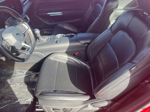 Used 2024 Ford Mustang Premium image 23