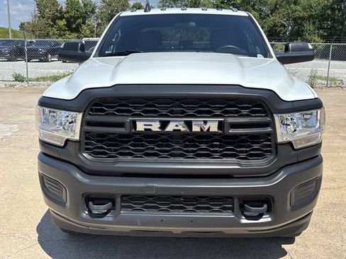 Used 2022 RAM 3500 Tradesman w/ Snow Chief Group AWD/4WD image 9