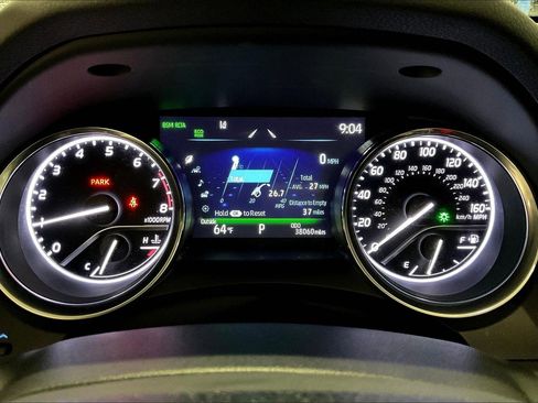 Used 2020 Toyota Camry XLE FWD image 12