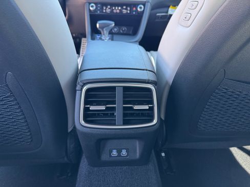 Used 2025 Genesis G70 3.3T Advanced image 32