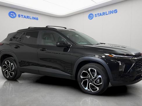 Certified 2024 Chevrolet Trax RS w/ Driver Confidence Package FWD image 13