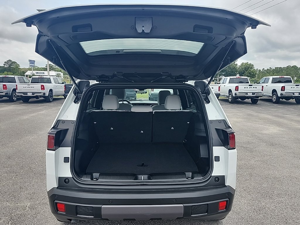 New 2026 Jeep Cherokee Laredo AWD/4WD image 26
