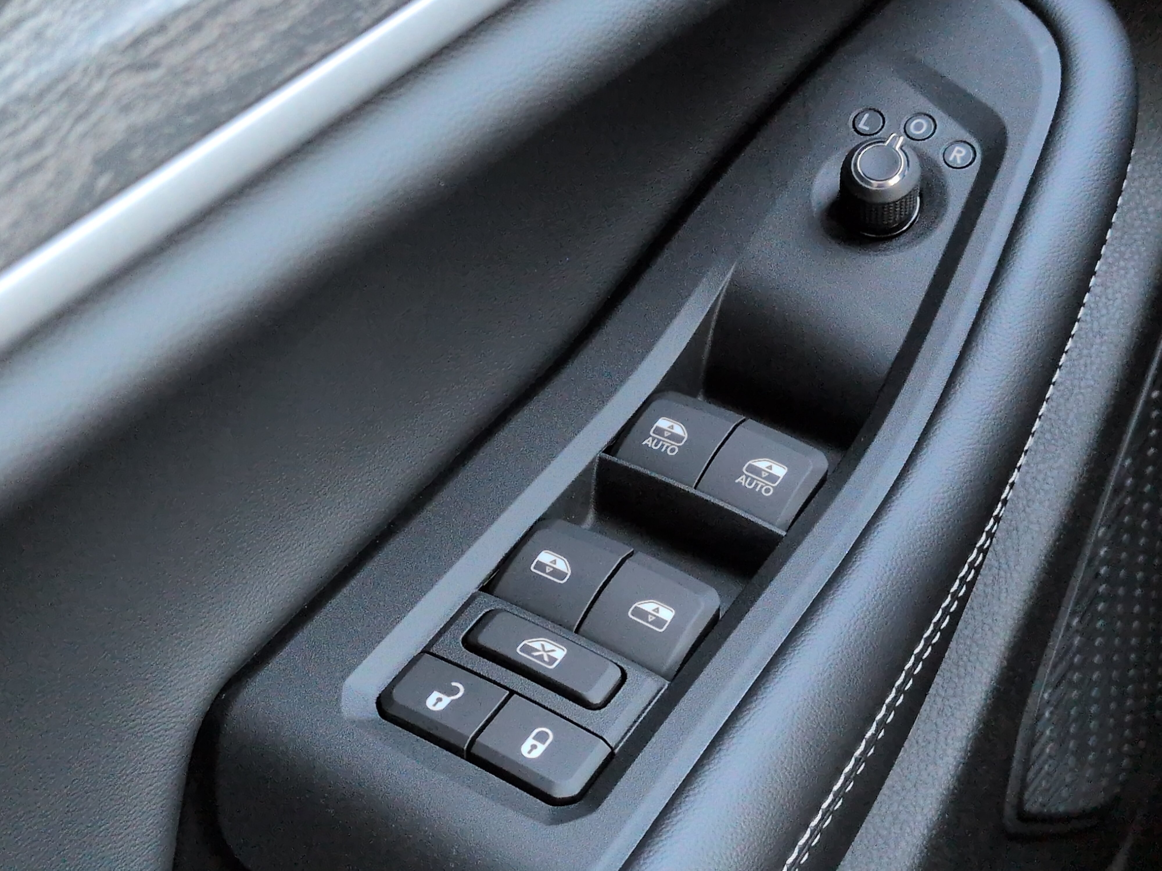 New 2026 Jeep Grand Cherokee Altitude AWD/4WD image 23