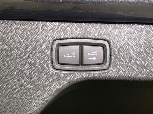 New 2025 Porsche Macan 4 Electric image 22