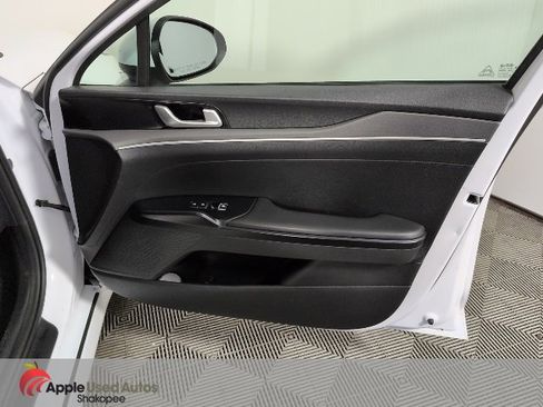 Used 2021 Kia K5 LX image 33