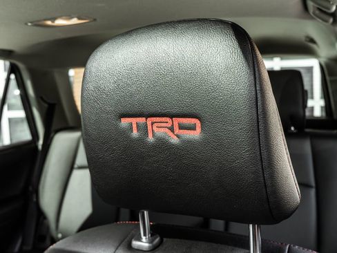 Used 2022 Toyota 4Runner TRD Off-Road Premium AWD/4WD image 8