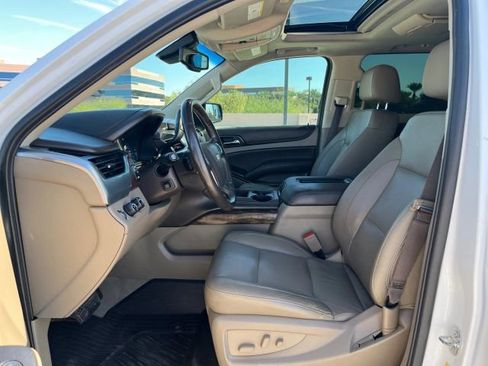 Used 2020 Chevrolet Suburban LT image 11