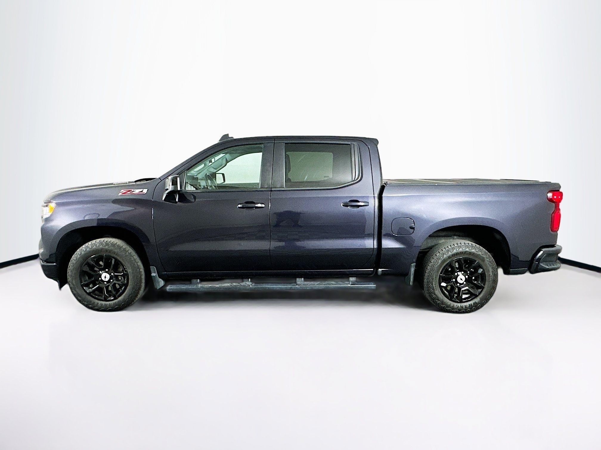 Used 2023 Chevrolet Silverado 1500 RST AWD/4WD image 4