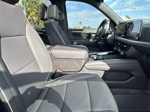 New 2026 Chevrolet Suburban Premier image 13