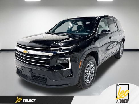 Used 2026 Chevrolet Traverse LT w/ LPO, Floor Liner Package FWD image 1