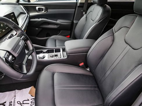 Certified 2026 Kia Sorento EX w/ EX Premium Package AWD/4WD image 29