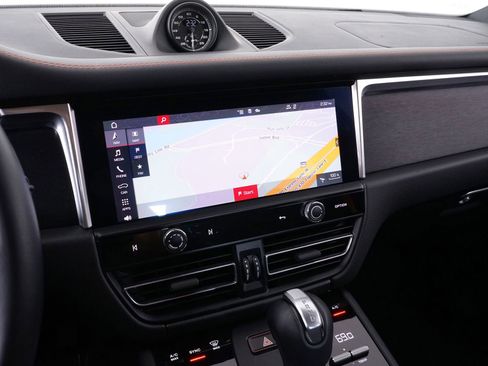 Used 2022 Porsche Macan GTS image 27