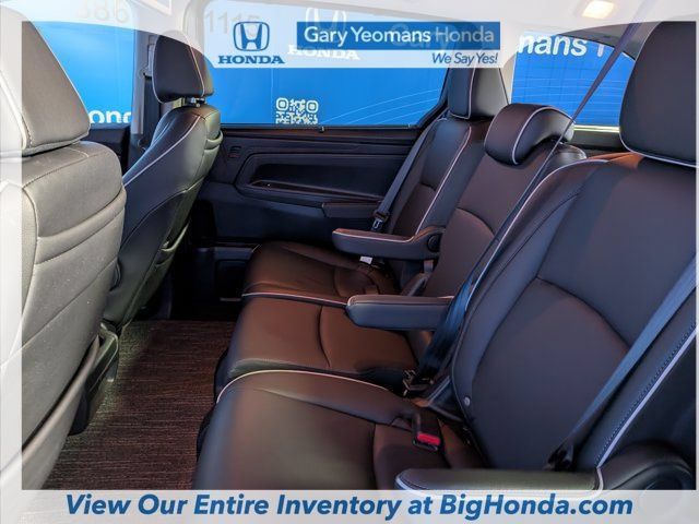 Certified 2025 Honda Odyssey Touring image 17