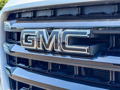 Used 2021 GMC Sierra 1500 Elevation w/ LPO, Elevation Black Package AWD/4WD image 15