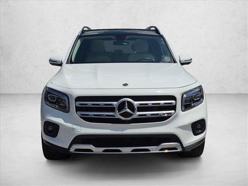 Used 2022 Mercedes-Benz GLB 250 4MATIC image 2