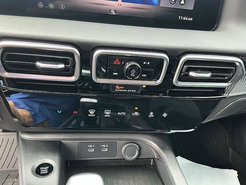 New 2026 Nissan Sentra SV image 17