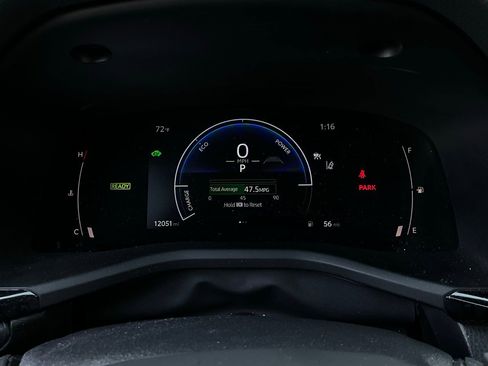 Used 2025 Toyota Camry SE w/ Convenience Package image 37