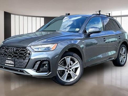 Used 2025 Audi Q5 2.0T Premium w/ Convenience Plus Package AWD/4WD image 3