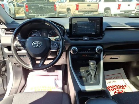 Used 2020 Toyota RAV4 XLE w/ Convenience Package image 10