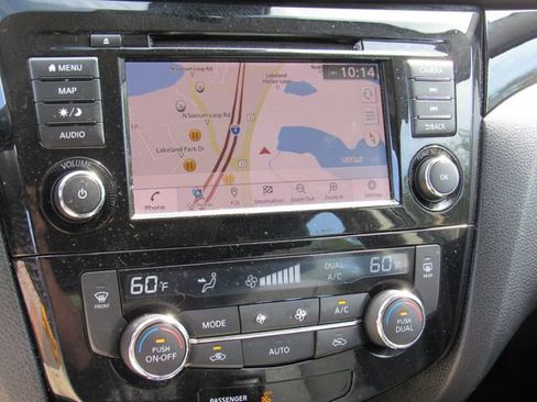 Used 2022 Nissan Rogue Sport SL FWD image 26