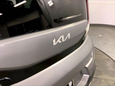 Certified 2025 Kia Soul LX image 29