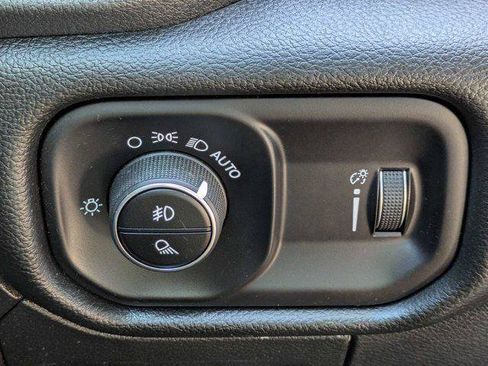 Certified 2025 RAM 1500 Big Horn AWD/4WD image 23