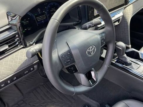 Used 2026 Toyota Camry XLE FWD image 13
