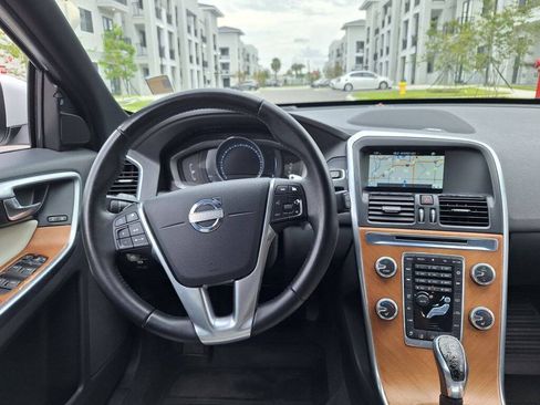 Used 2015 Volvo XC60 T6 Platinum FWD image 43
