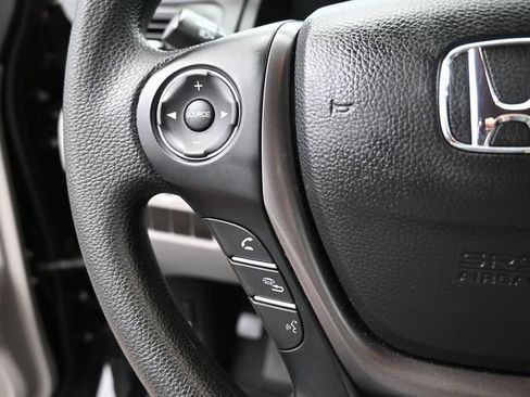 Used 2018 Honda Pilot LX image 6