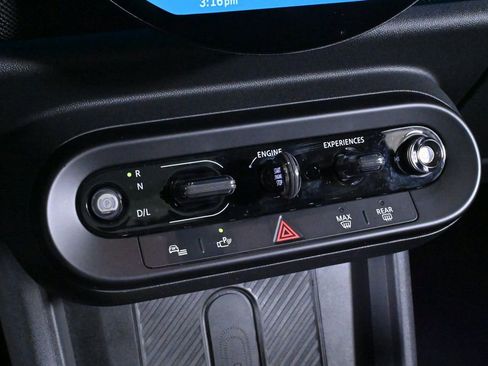 Certified 2025 MINI Cooper S image 17