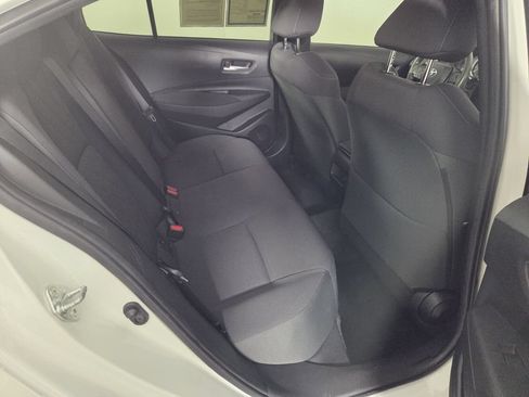 Used 2020 Toyota Corolla LE FWD image 28