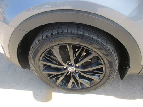 Used 2020 Kia Telluride SX w/ Towing Package AWD/4WD image 3