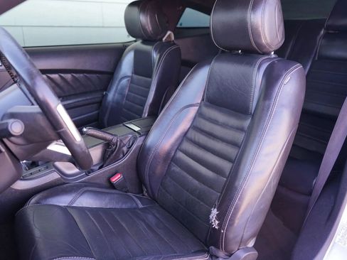 Used 2013 Ford Mustang GT Premium image 21