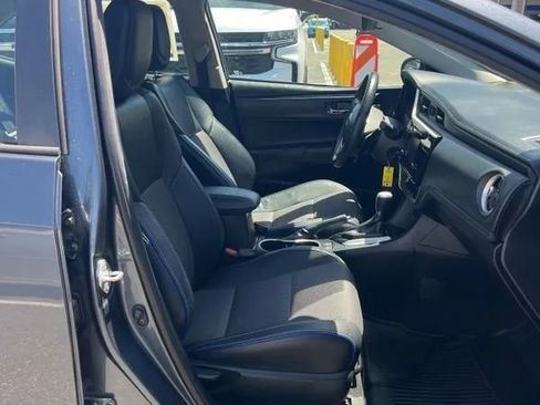 Used 2018 Toyota Corolla SE FWD image 8
