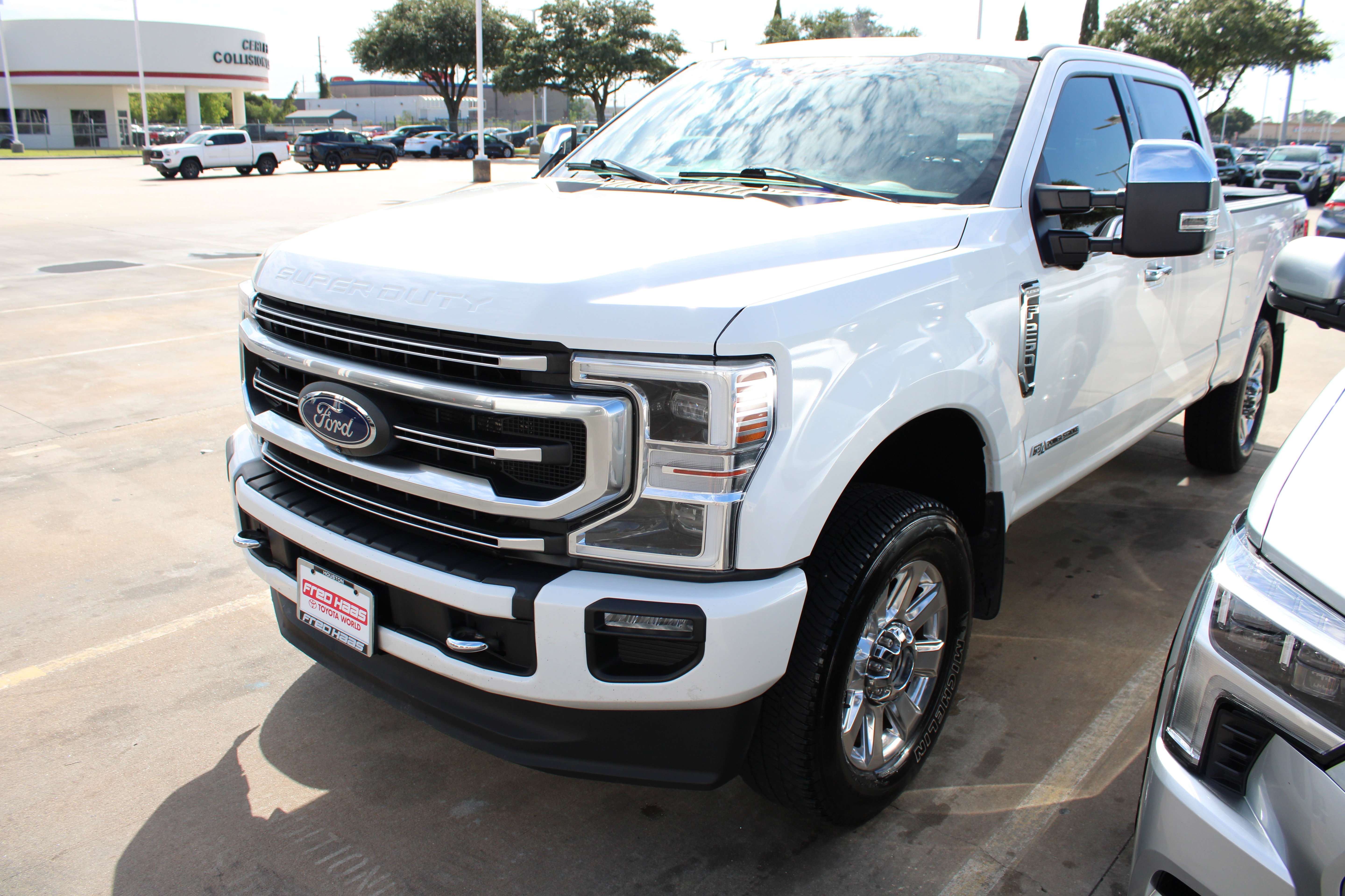 Used 2020 Ford F250 Platinum w/ FX4 Off-Road Package AWD/4WD image 6