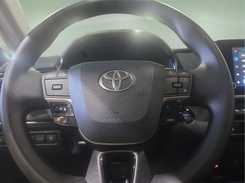 Certified 2025 Toyota Camry LE w/ Convenience Package image 25