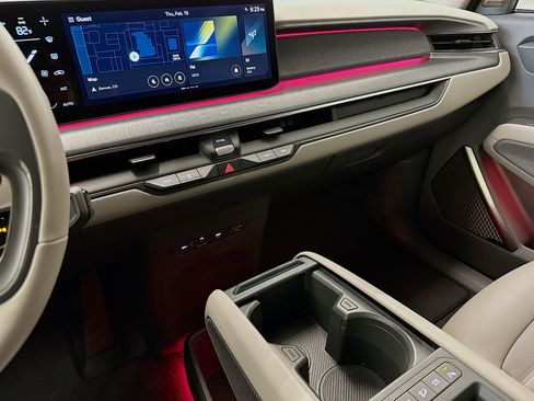 Used 2024 Kia EV9 Land image 26