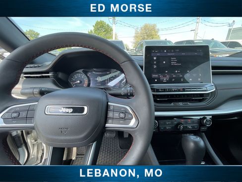 Used 2026 Jeep Compass Trailhawk AWD/4WD image 11