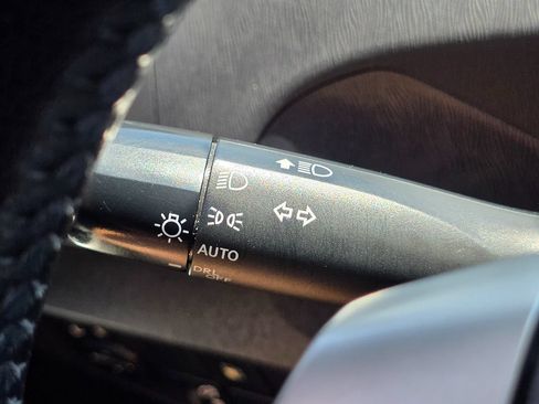 Used 2014 Toyota Prius Prime Advanced FWD image 38