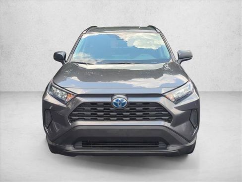 Used 2022 Toyota RAV4 LE AWD/4WD image 2