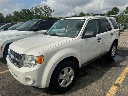 Used 2011 Ford Escape XLT w/ 201A Rapid Spec Order Code FWD image 23