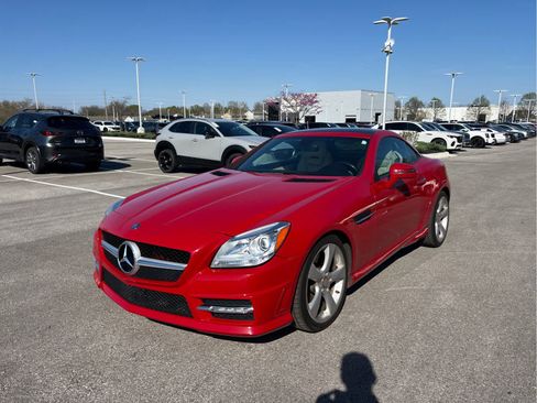Used 2016 Mercedes-Benz SLK 350 image 2