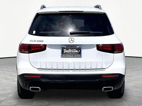 Used 2022 Mercedes-Benz GLB 250 image 4