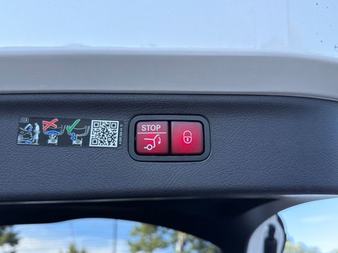 Certified 2023 Mercedes-Benz EQS 580 4MATIC SUV image 18