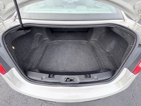 Used 2011 Ford Taurus SE image 30