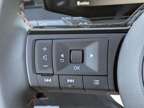 New 2026 Nissan Kicks SR w/ Cold Weather Package FWD image 13