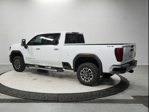 Used 2025 GMC Sierra 2500 SLT w/ SLT Convenience Package AWD/4WD image 5