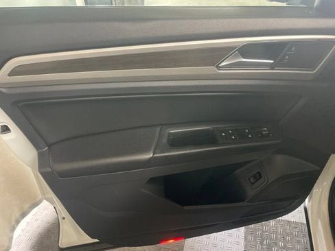 Used 2018 Volkswagen Atlas SE AWD/4WD image 14