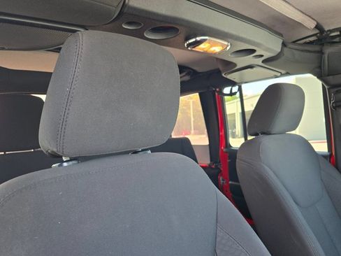 Used 2018 Jeep Wrangler Unlimited Sport S AWD/4WD image 13